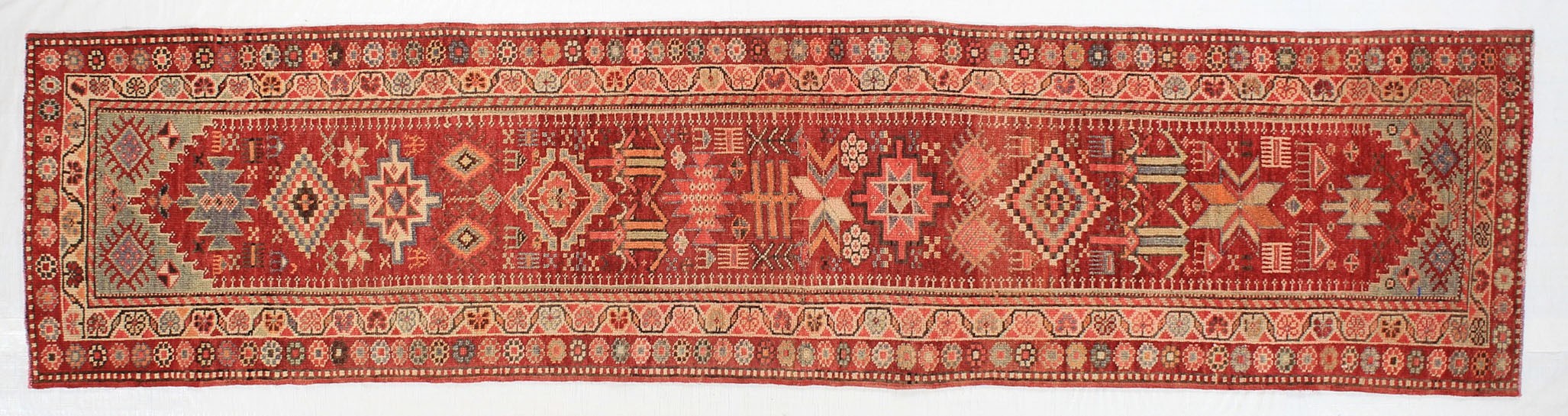 CR5465 VINTAGE  HERKI RUG  3 X 12