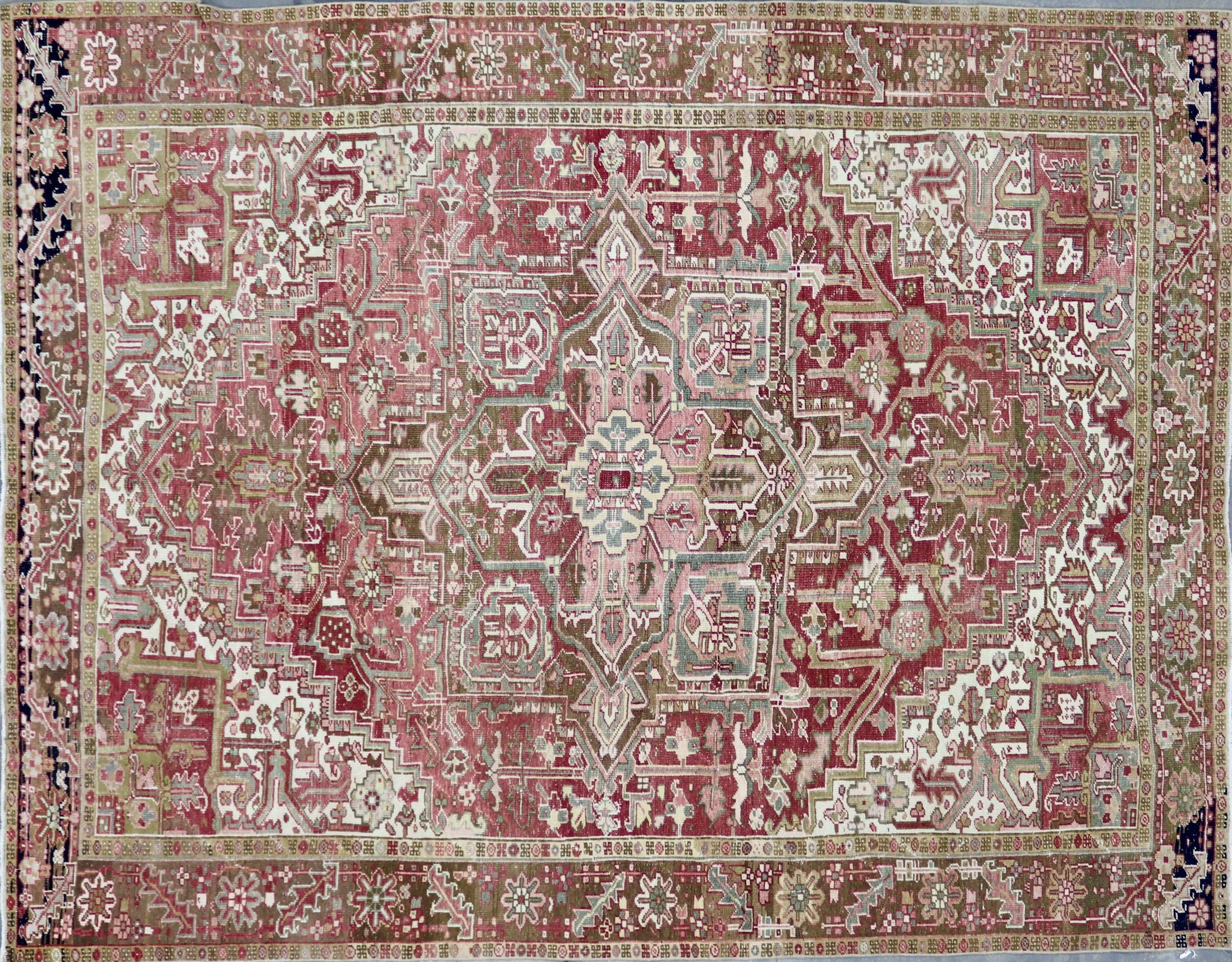 CR8278 RECLAIMED VINTAGE PERSIAN HERIZ RUG 7'9