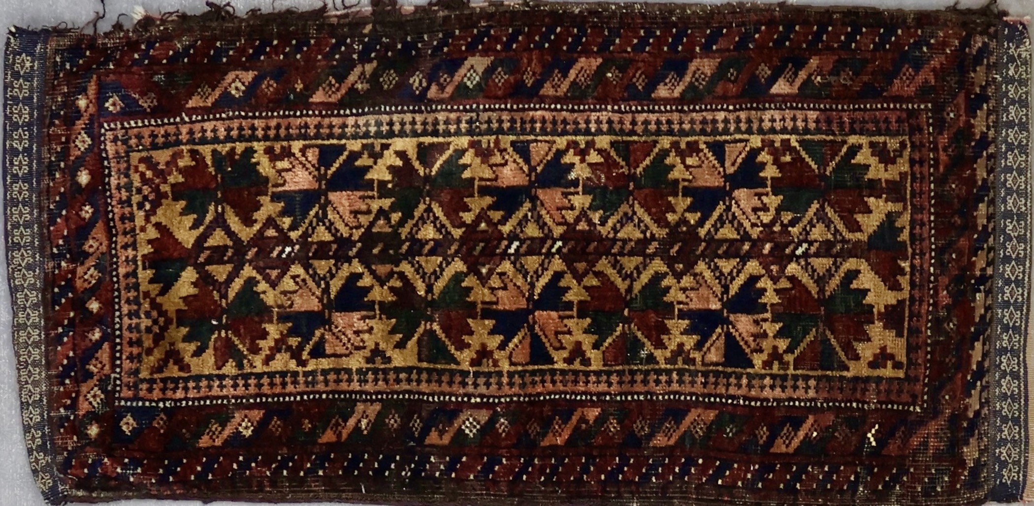 PL8634 NEARLY-ANTIQUE 1930s AFGHAN BALUCH RUG 1'6