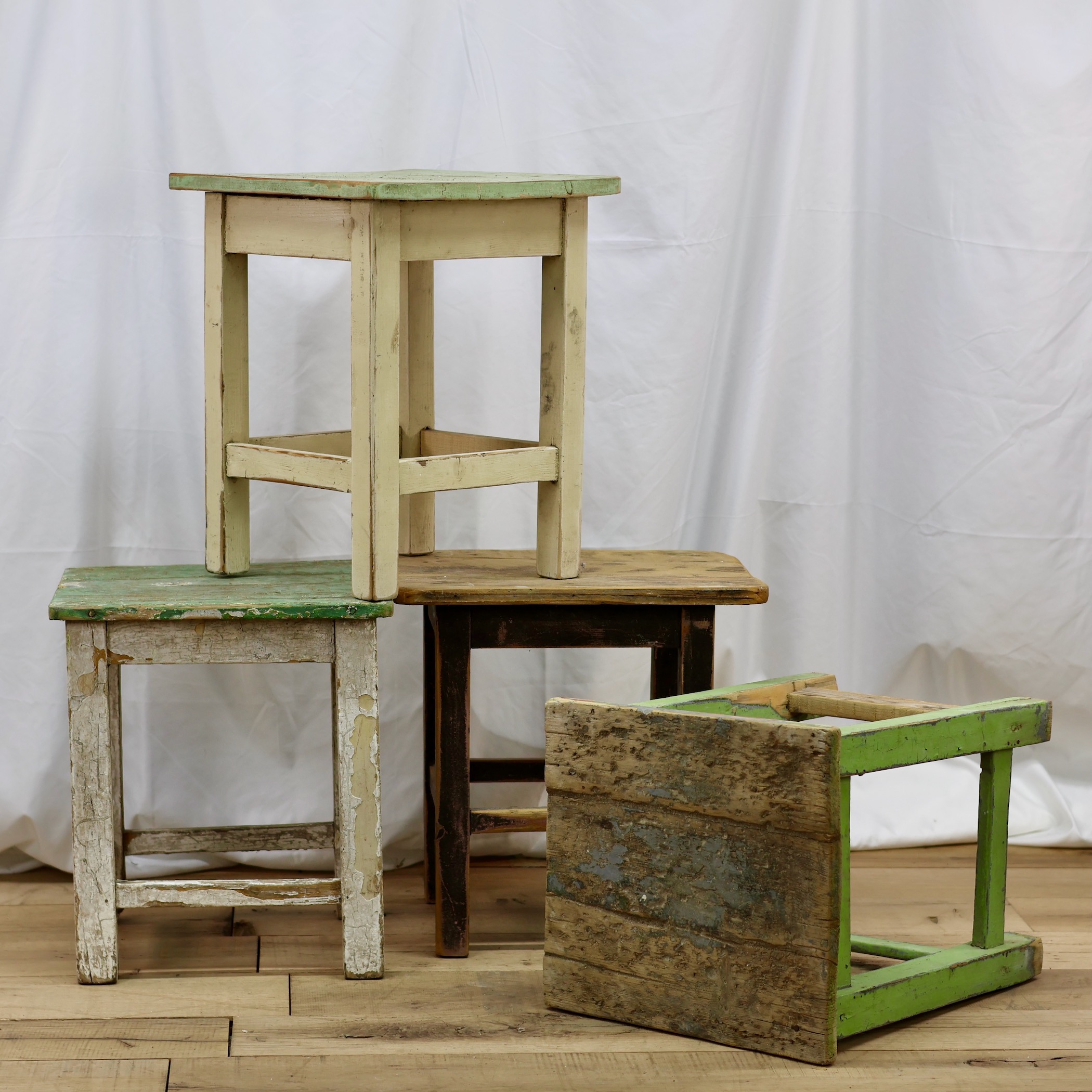 CHR486 HUNGARIAN WOODEN STOOL