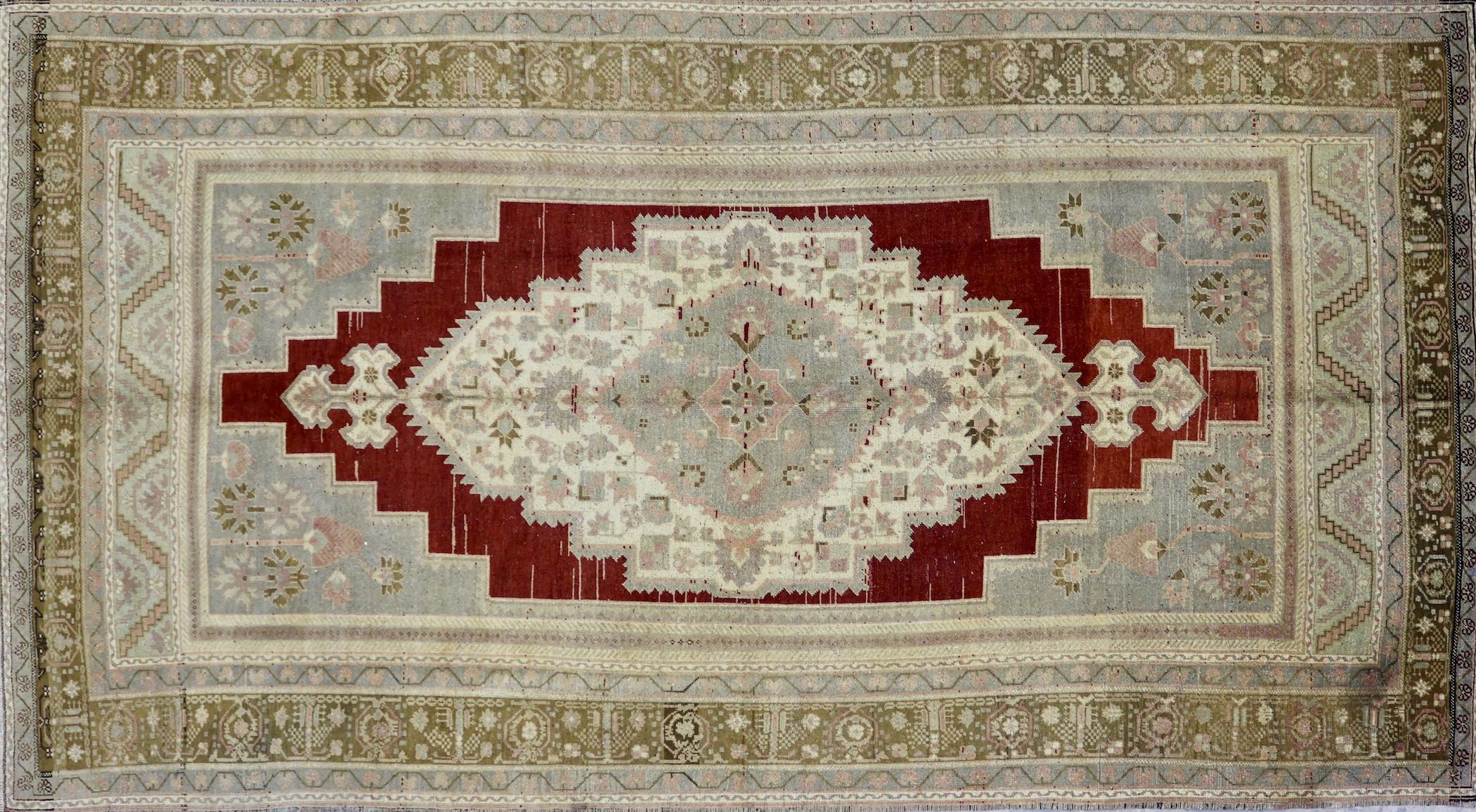 CR4528 VINTAGE 1970s TURKISH TASPINAR RUG 7'1