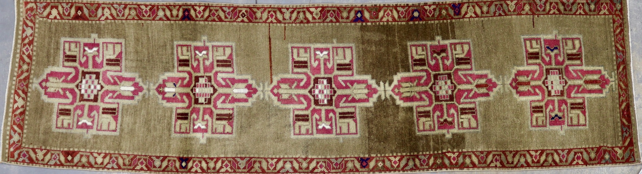 CR5904 VINTAGE 1970s TURKISH KARS RUNNER 3' X 11'