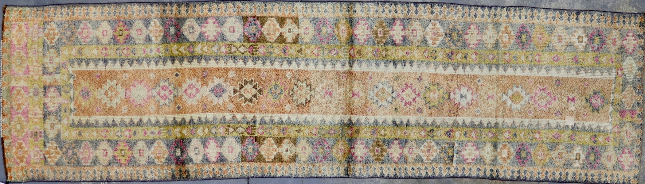 CR7155 VINTAGE 1960s KURDISH HERKI RUNNER 2'10