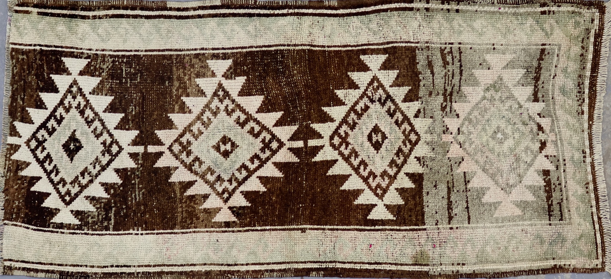 CR8111 VINTAGE TURKISH KARS RUG 3'3