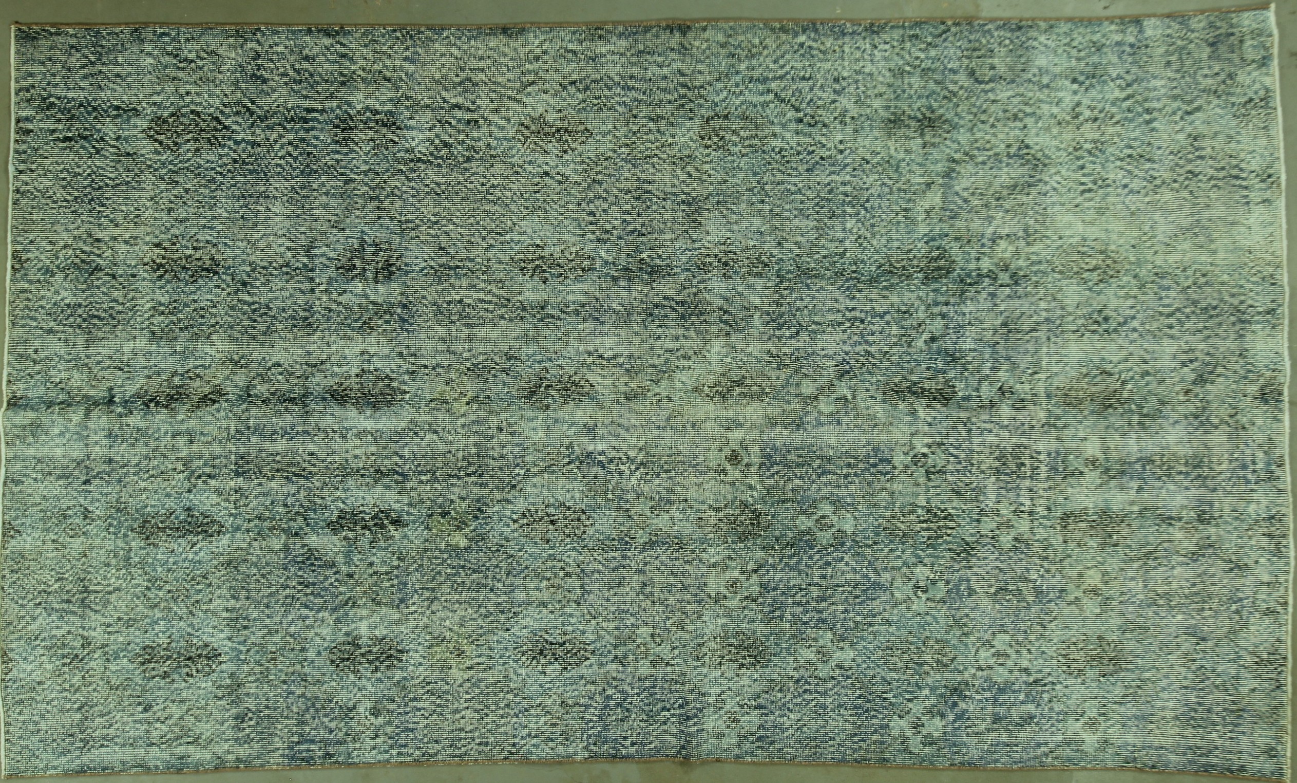 OD6977 VINTAGE RUG 5.6x9.5