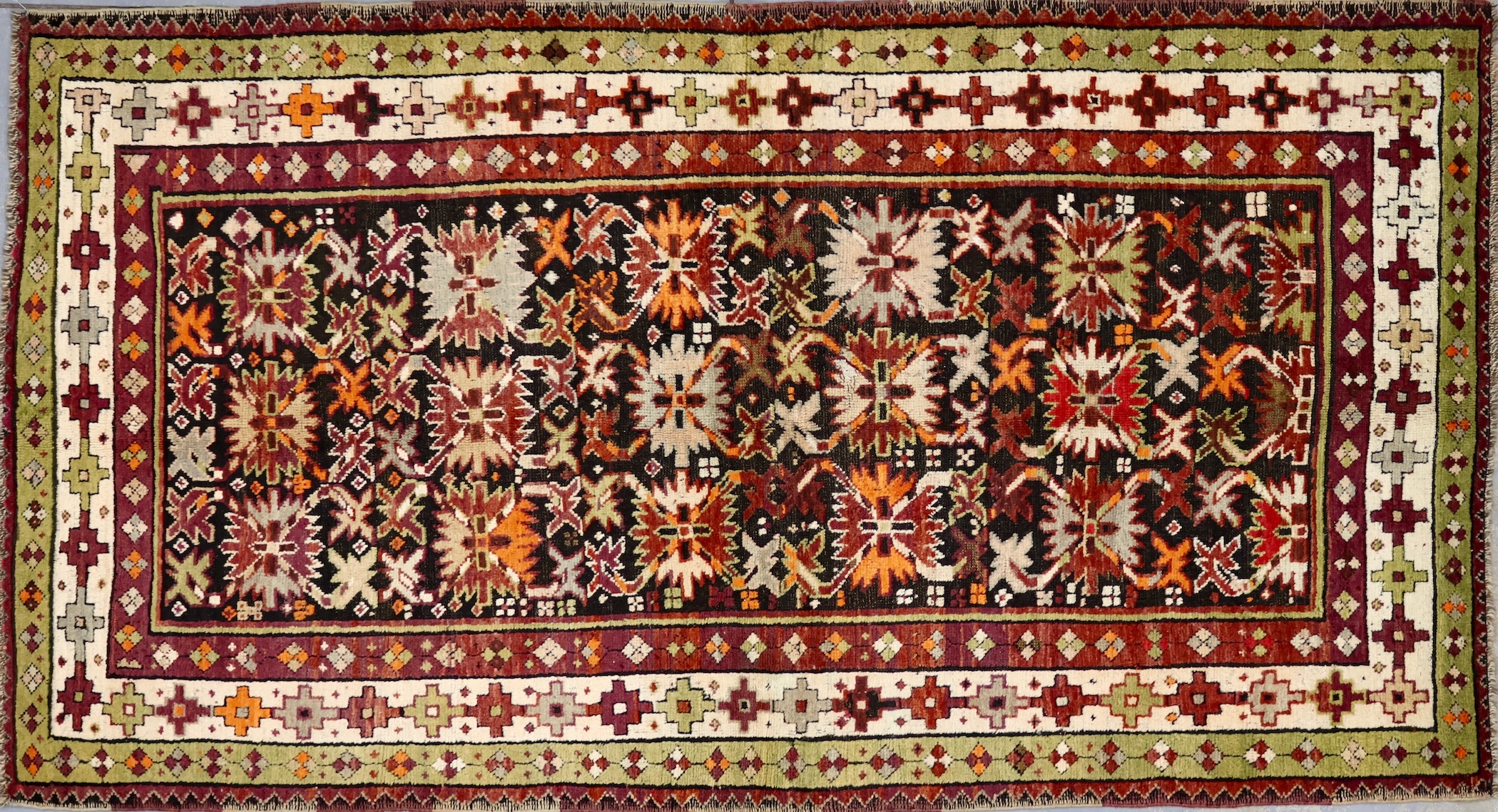 CR5679 VINTAGE 1940s CAUCASIAN KAZAK RUG 4'3