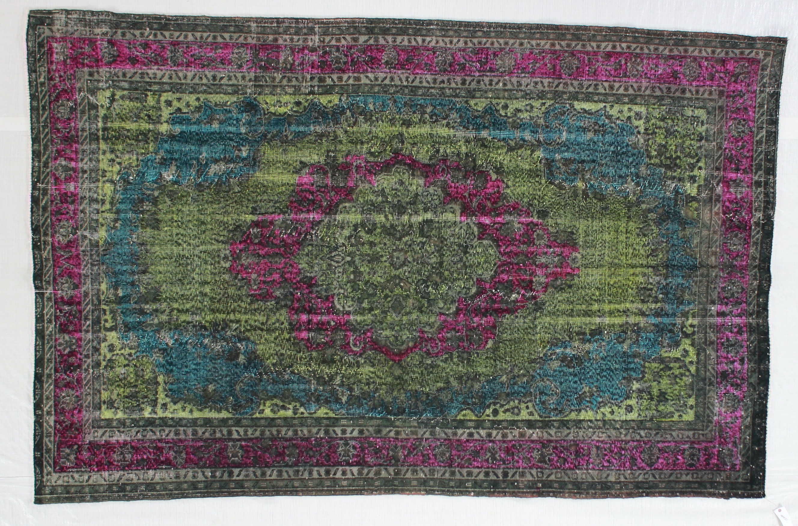 OD4510 VINTAGE RUG 6.6 X 10.5