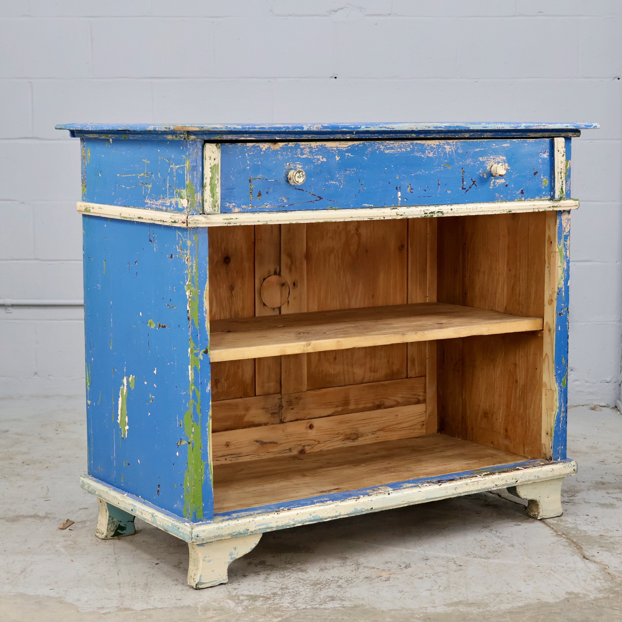 CB534A DISTRESSED BLUE CABINET