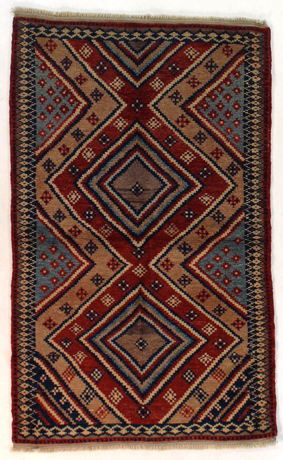 SH212- MODERN TRIBAL DESIGN RUG  4 X 6.6