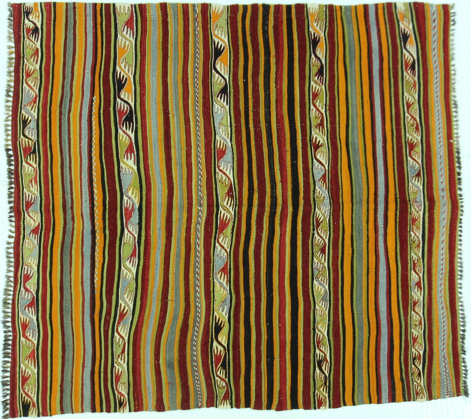 KL4740 VINTAGE KILIM 5.2x5.7