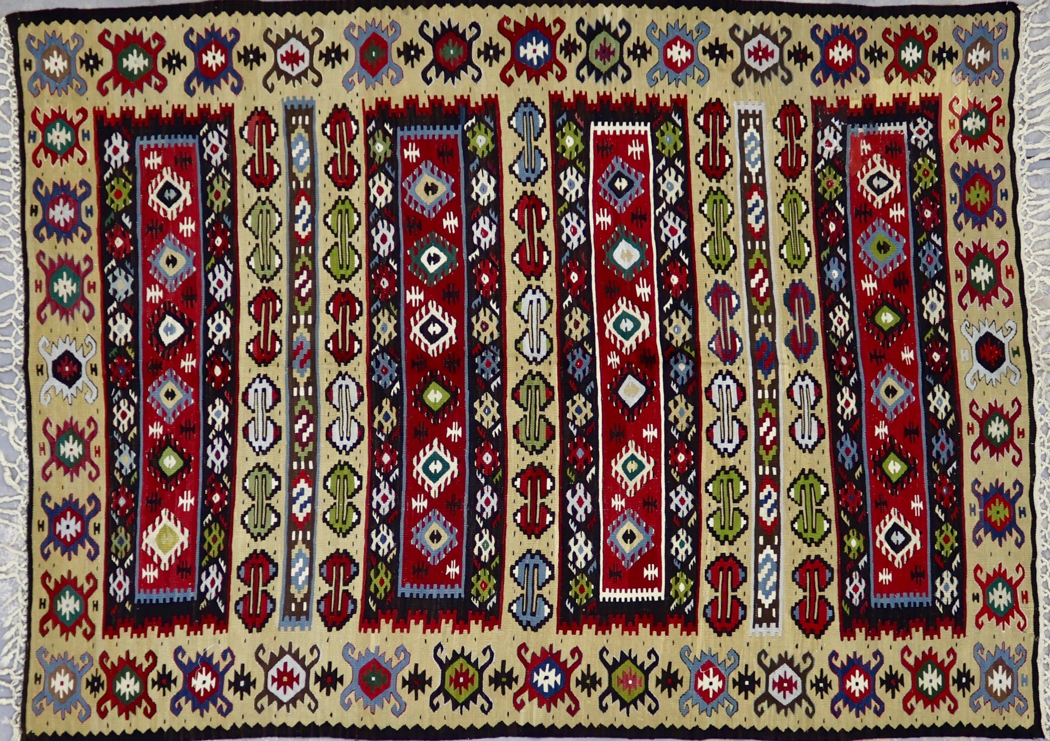 TK5 VINTAGE 1980s BULGARIAN SHARKOY KILIM RUG 5'8