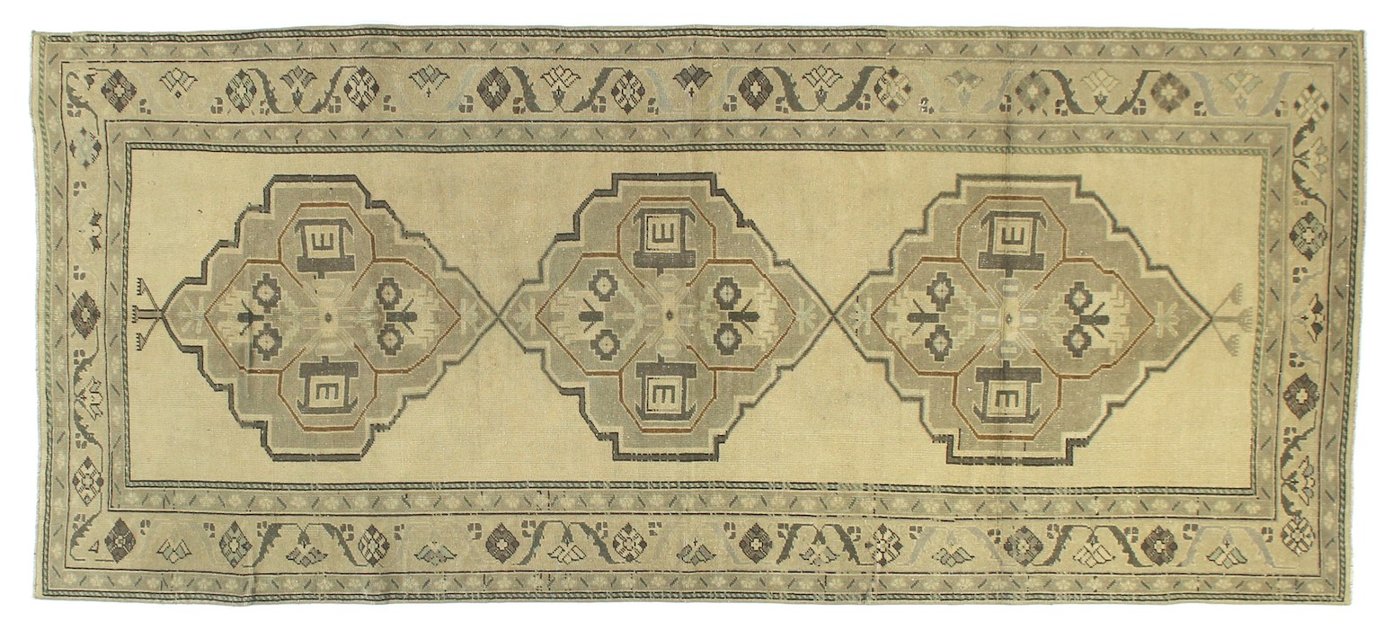 CR 2148  TASPINAR VINTAGE RUG  4.8 X 10.9