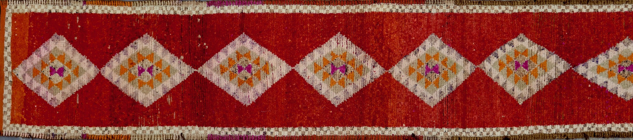 CR5965 VINTAGE 1950s KURDISH HERKI RUNNER 2'10