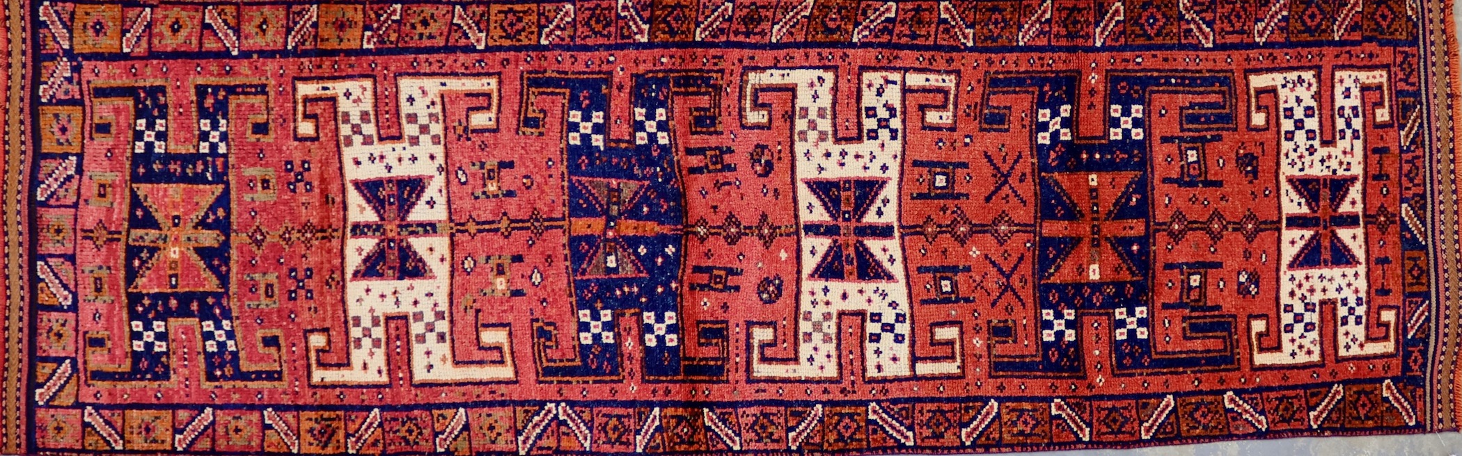 CR8395 VINTAGE 1940s KURDISH HERKI RUNNER 3'2