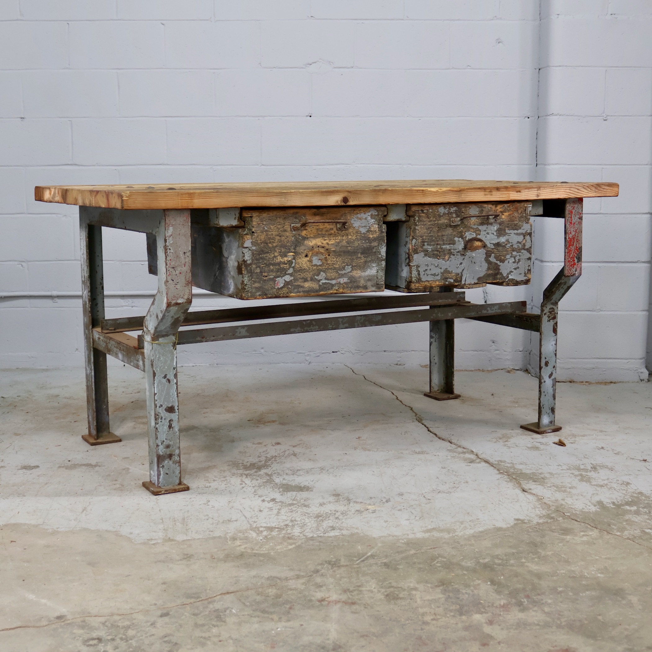 TB180 TWO-DRAWER GREY WORKBENCH