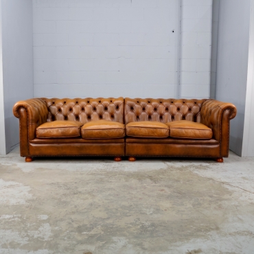 SOF105 FULL-SIZE LEATHER CHESTERFIELD SOFA