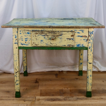 TB182 DISTRESSED KITCHEN TABLE