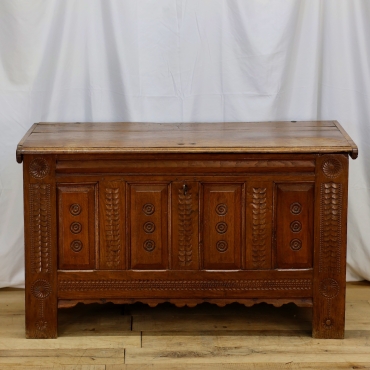 ST002 WOODEN STORAGE CHEST