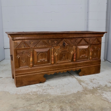 AC101 LARGE EMBELLISHED WOOD CHEST