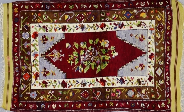 SH62 VINTAGE 1970s TURKISH KARAPINAR RUG 3'3