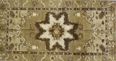 TH2193 RECLAIMED VINTAGE TURKISH KARS RUG 5'9