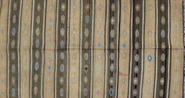 KL3471 VINTAGE 1990s TURKISH GOAT AND SHEEP'S WOOL KILIM RUG 5'7