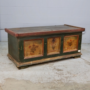 ST003 FLORAL PAINTED WOOD CHEST