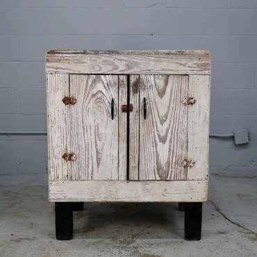 CB230 DISTRESSED SMALL CABINET