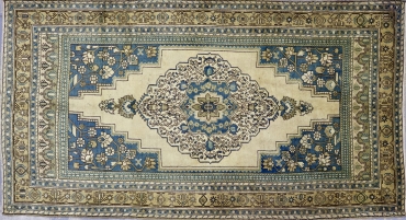 TH59 VINTAGE TURKISH TASPINAR RUG 5'1