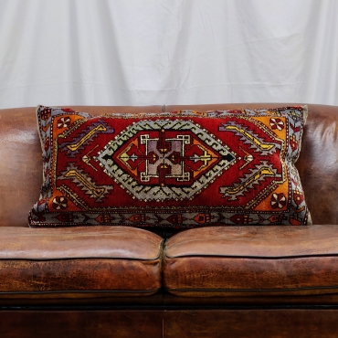 PL22-10 ORIGINAL RUG PILLOW