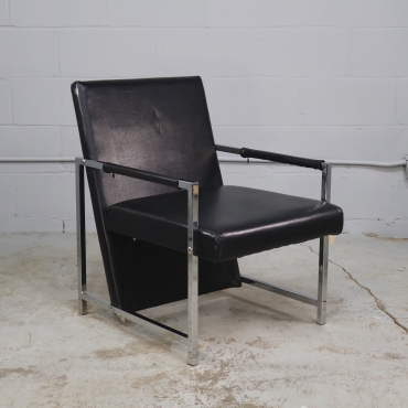 CHR909 1970s MODERN BLACK VINYL AND CHROME ARMCHAIR