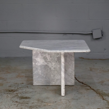 TB660C LARGE WHITE MARBLE CORNER TABLE