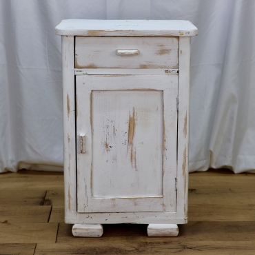 CB516-3 DISTRESSED WOODEN BEDSIDE CABINET