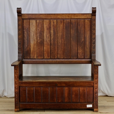CHR284 WOODEN STORAGE BENCH
