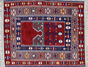 SK001 VINTAGE 1990s TURKISH KONYA KILIM RUG 4' X 6'